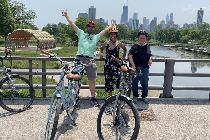 2 Hour Chicago Landmarks & Lakefront E-Bike Tour - Lakefront Trail, McCormick Place, and the finishing touches