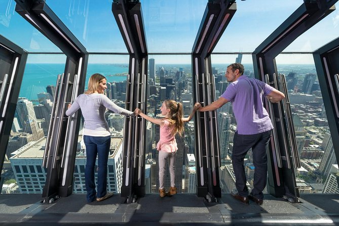 360 CHICAGO Observation Deck Admission - Getting Oriented: The Concourse, MangiCity App, and Included Extras