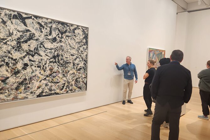 Art Institute of Chicago Private Expert Guided Tour - Your 2-hour route: a smart sampler across iconic Chicago must-sees