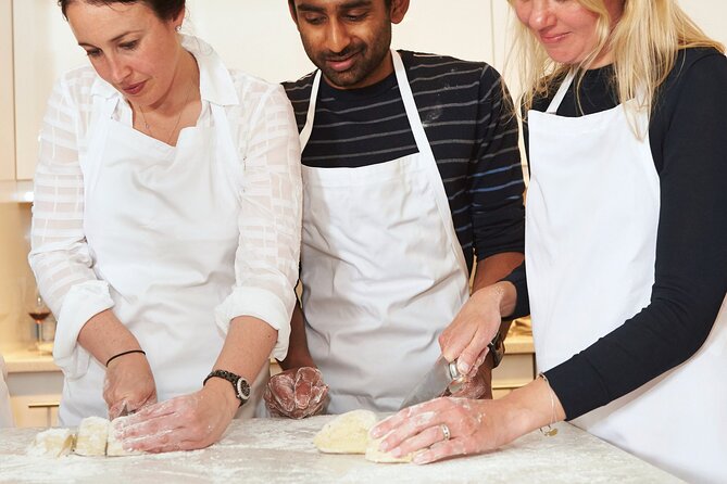 Artisan Italian Pasta Class in Chicago (Includes 3-Course Meal) - Pairing Pasta with Sauce Without Guesswork