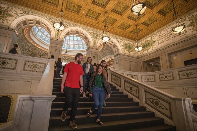 Best of Chicago: Architecture & Highlights City Private Tour - Snacks, train pass, and why these small extras matter
