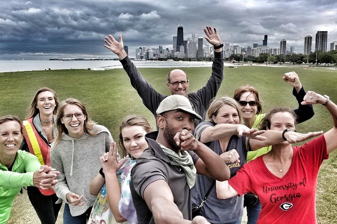 Bikes, Bites & Views: Chicago's Signature Dishes Bike Tour-Adults - Night route: Riverwalk, Millennium Park, Buckingham Fountain, and Navy Pier angles