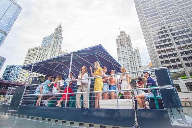 BYOB Chicago River Guided History Tour - Why this BYOB River cruise is a smart Chicago starter