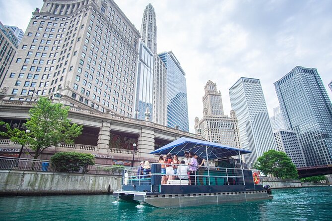 BYOB Chicago River Guided History Tour - Getting to the boat: Sweet Home Gelato and the Riverwalk bridges