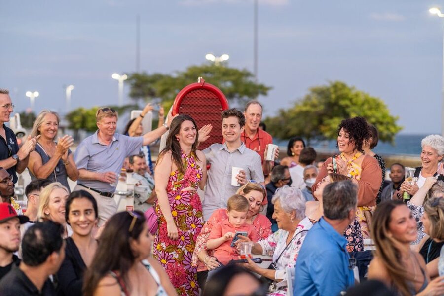 Chicago: 1.5-Hour Scenic Sunset Lake Cruise - Where to sit for best photos: deck first, indoor when you need it