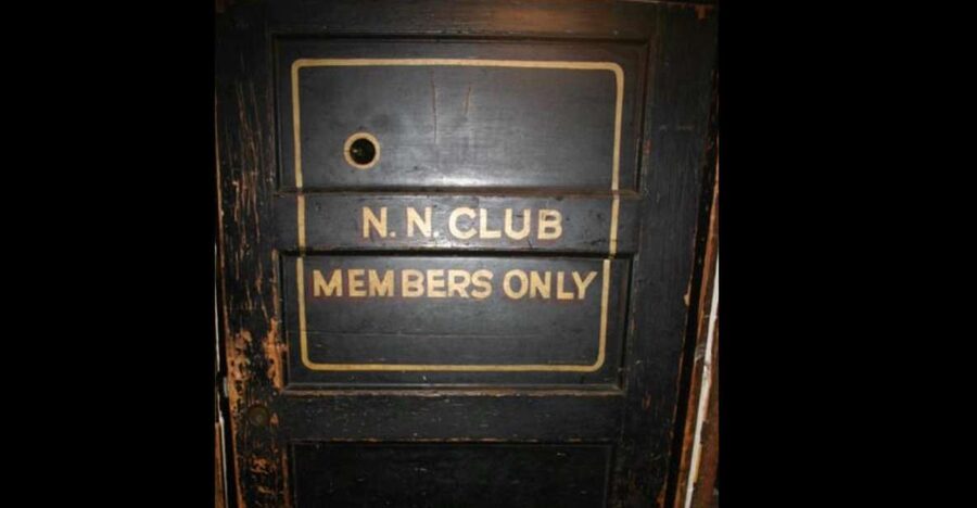 Chicago: 3-Hour Private Speakeasy Cocktail VIP Tour - Secret Passages and Working Speakeasies: The Main Attraction