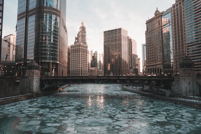 Chicago 4-Hour Sightseeing Transfer by Luxury Private Sedan - Who this Chicago transfer suits best