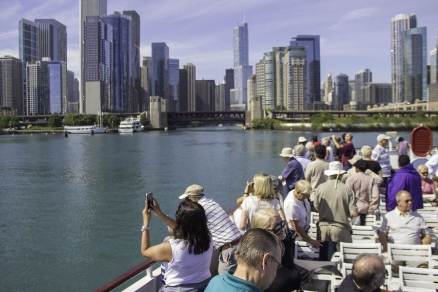 Chicago: 45-Minute Family-Friendly Architecture River Cruise - What the Guide Actually Does (Besides Talk): Architecture Stories That Stay Fun