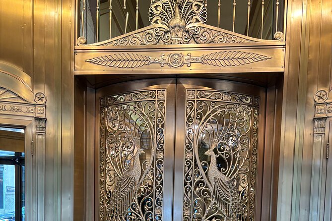Chicago Architecture and True Crime Tour - Photo and comfort tips for a Loop walk in cold or shoulder seasons