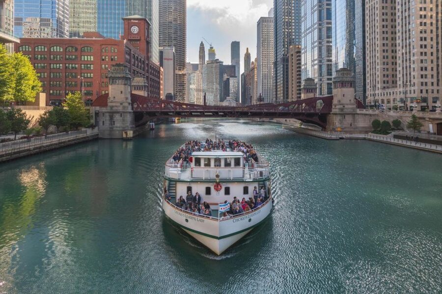Chicago: Architecture Center Cruise on Chicago's First Lady - Price and value: what $57 buys on the water