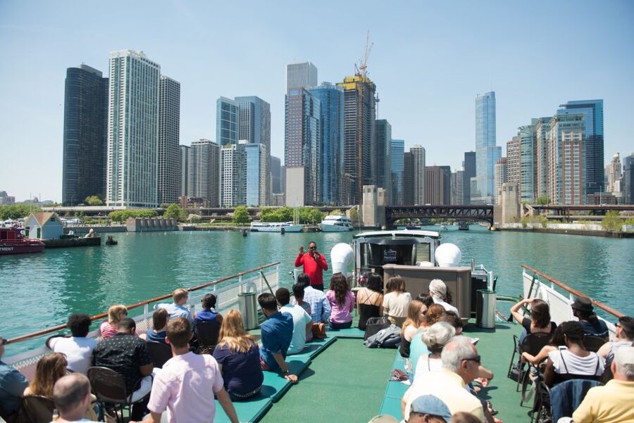 Chicago: Architecture Center Cruise on Chicago's First Lady - Who should book this cruise, and who might prefer a different ride