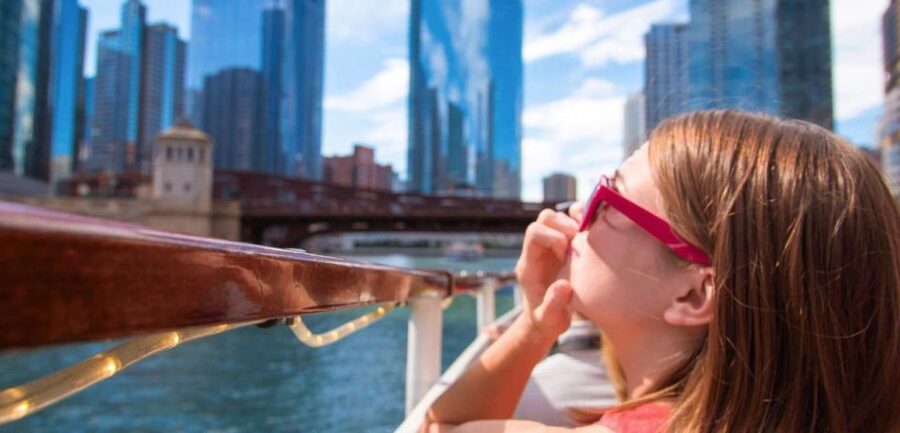 Chicago: Architecture Center Cruise on Chicago's First Lady - What makes this Chicago River architecture cruise feel different