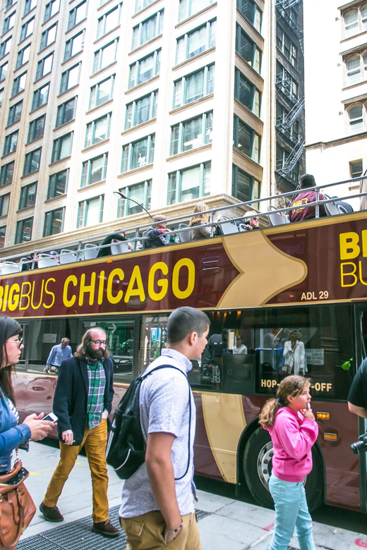 Chicago: Architecture River Tour and Hop-on Hop-off Bus Tour - The Big Bus 48-Hour Hop-On Hop-Off: How to Use It Like a Pro
