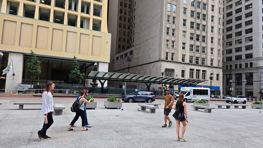 Chicago: Architecture & True Crime History - Timing, Comfort, and Weather Reality in the Loop