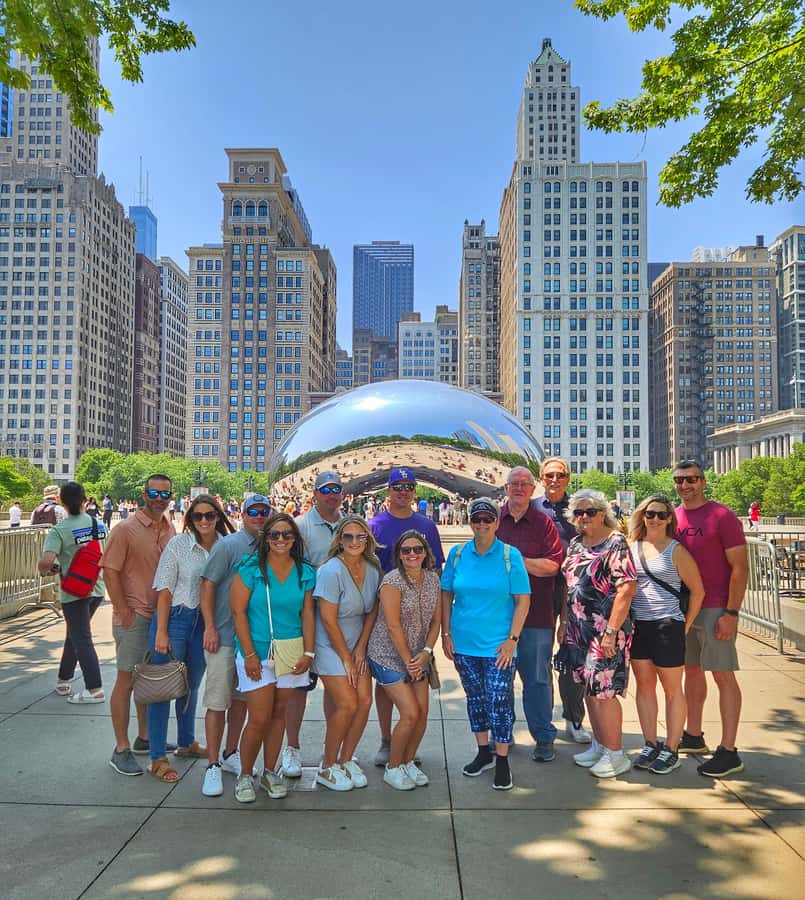 Chicago: Best of Attractions Walking Tour +Bike/Kayak Rental - Art Institute to Millennium Park: big art, then public icons