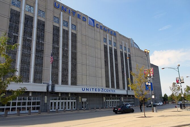 Chicago Bulls Basketball Game Ticket at United Center - The 3-Hour Reality: How the Night Usually Flows