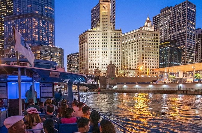 Chicago By Night River & Lake Cruise - What to wear and what to bring for comfort on a night boat