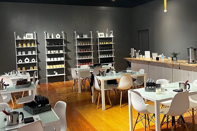 Chicago Candle Making Class On Magnificent Mile - What You Make: A Take-Home 8 oz 100% Soy Candle With Your Scent