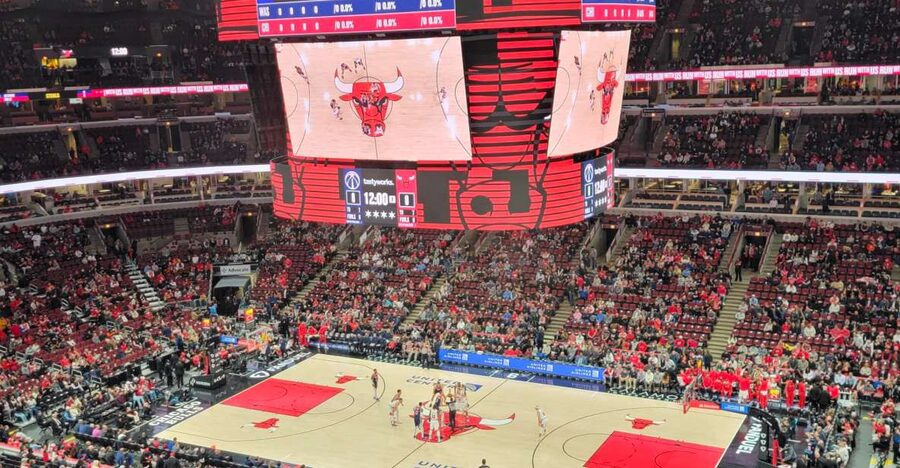 Chicago: Chicago Bulls Basketball Game Ticket - The Bulls Game Day Vibe: Crowd Energy and Wearing the Colors