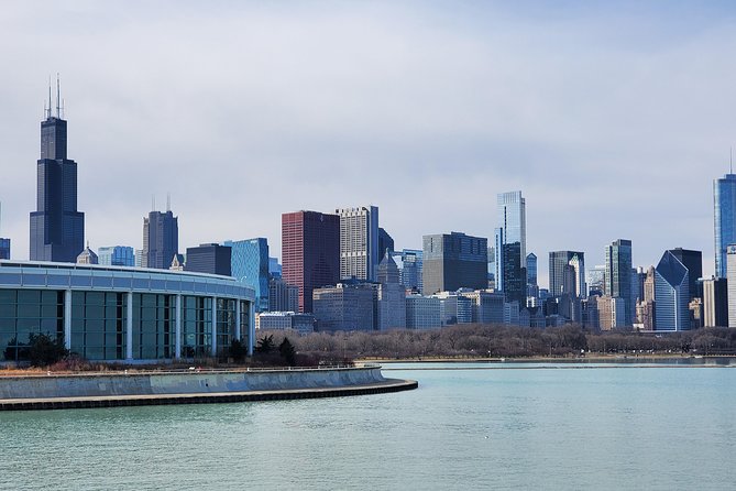 Chicago City Minibus Tour - The ride itself: air-conditioned and built for short breaks