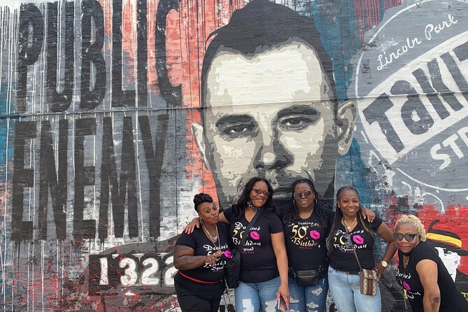 Chicago Crime and Mob Bus Tour - Photo Stop Strategy: St. Valentine’s Day Massacre and Courthouse Case Energy