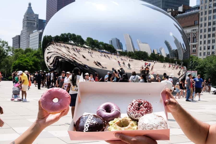 Chicago: Downtown Donut Tour with Tastings - Classic Downtown vs Wicker Park & Bucktown: choose your Chicago mood