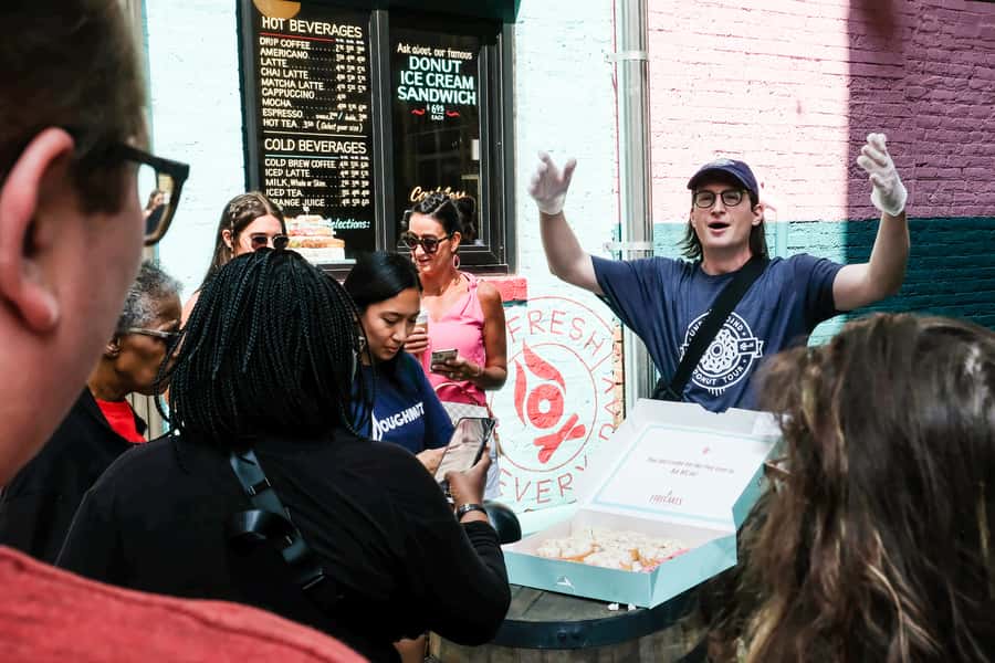 Chicago: Downtown Donut Tour with Tastings - Meeting at Doughnut Vault: what you’re doing before the first bite