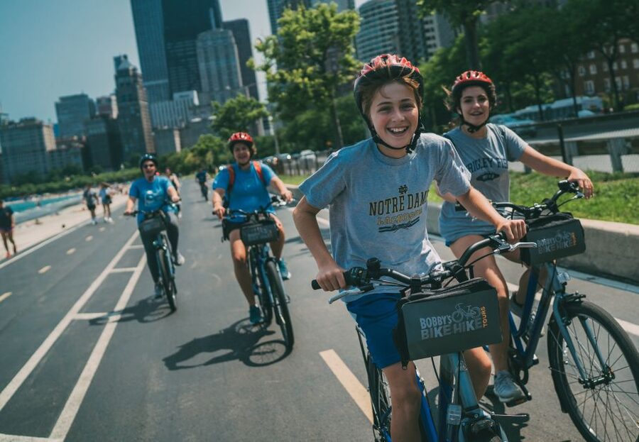 Chicago: Downtown Family Food Tour by Bike with Sightseeing - Why this bike-and-food day makes sense in Chicago