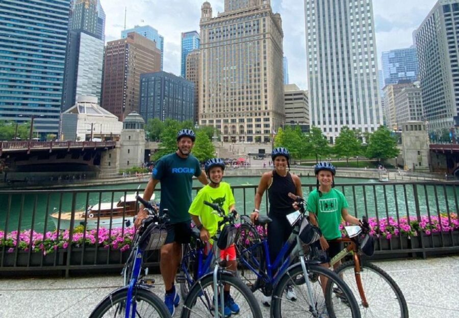 Chicago: Downtown Family Food Tour by Bike with Sightseeing - The food lineup: deep-dish, hot dogs, Italian beef, and brownies