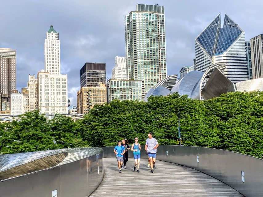 Chicago: Downtown Highlights Running Tour - Through the Loop: walking streets, running momentum