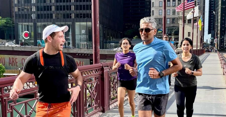 Chicago: Downtown Highlights Running Tour - The pace is casual, so you can actually enjoy the city
