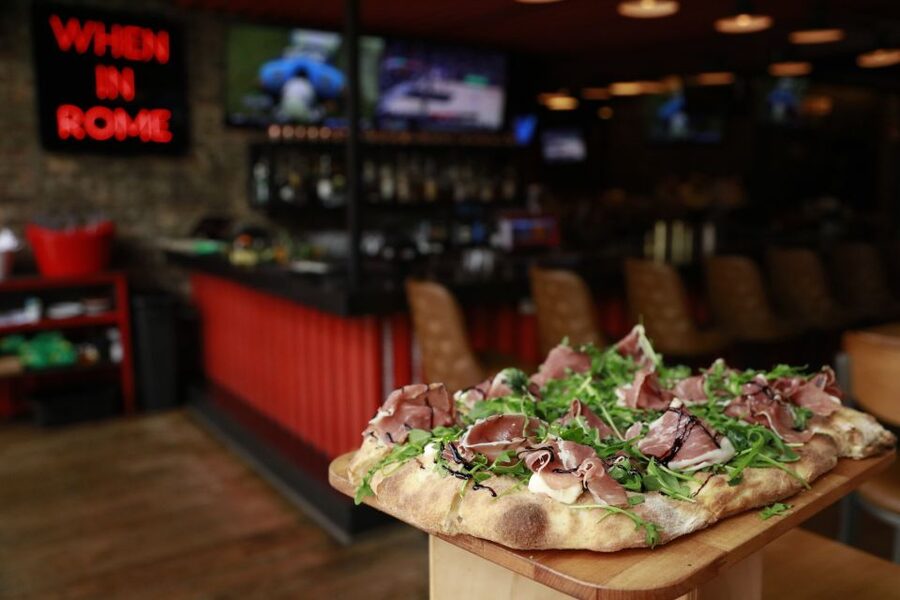 Chicago: Downtown Pizza Guided Walking Tour with Tastings - Drinks, Alcohol Rules, and How to Plan Your Lunch