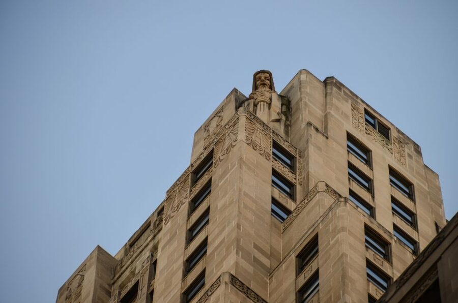 Chicago: Elevated Architecture Walking Tour - Why the Chicago L is the fastest way to read the Loop