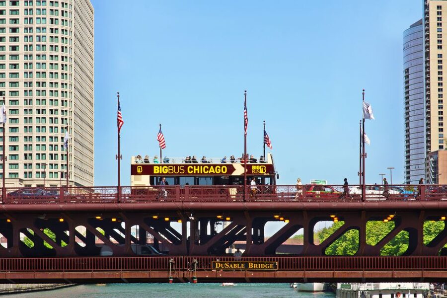 Chicago Explorer Pass: 2 to 7 Attractions including SkyDeck - Bike Rental and Hands-On Options: When You Want More Than Standing in Lines
