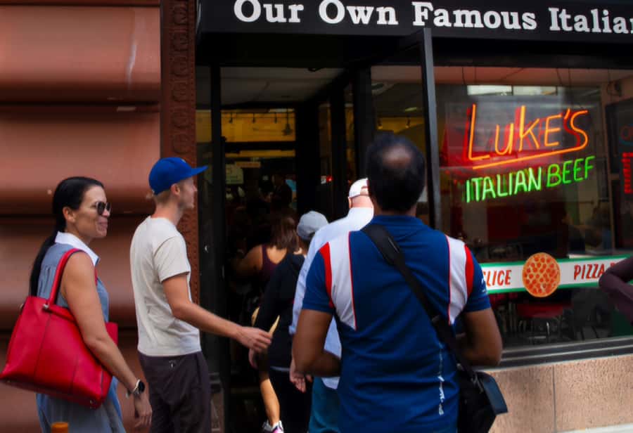 Chicago: Food, History and Architecture Tour - The food stops: hot dog, Italian beef, and deep dish (with popcorn)