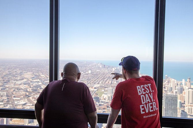 Chicago Food Tour: Taste the City’s Most Iconic Eats - Loop District classic eats: hot dog, deep-dish, and Italian beef