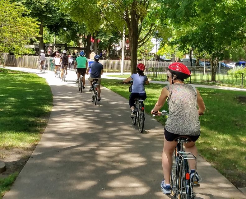 Chicago: Full-Day or Half-Day Bike Rental - Museum Campus and Soldier Field: where your stops feel like a mini neighborhood