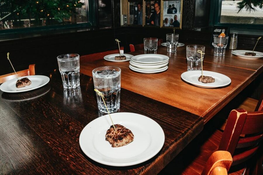 Chicago: Gangsters and Food Tasting Walking Tour - Walking route: a tight 1-mile loop with 4 stops