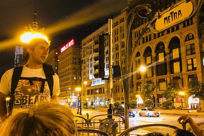 Chicago: Gangsters and Ghosts Walking Tour - Stop-by-stop: what each moment is actually for