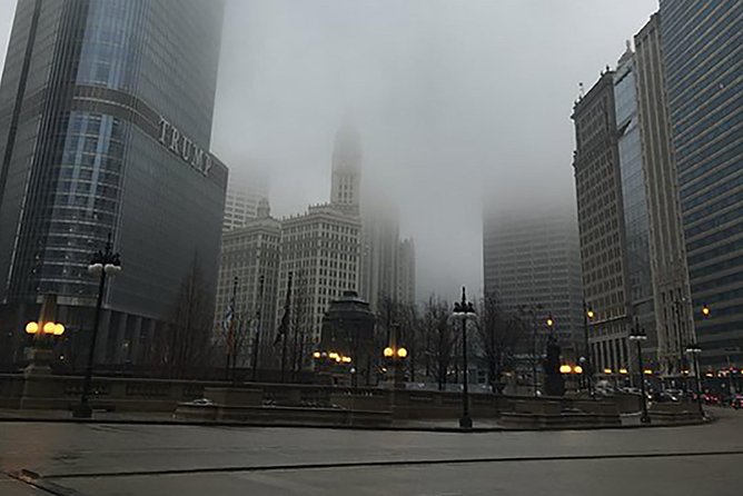 Chicago: Gangsters and Ghosts Walking Tour - Weather, walking comfort, and staying sane in downtown wind