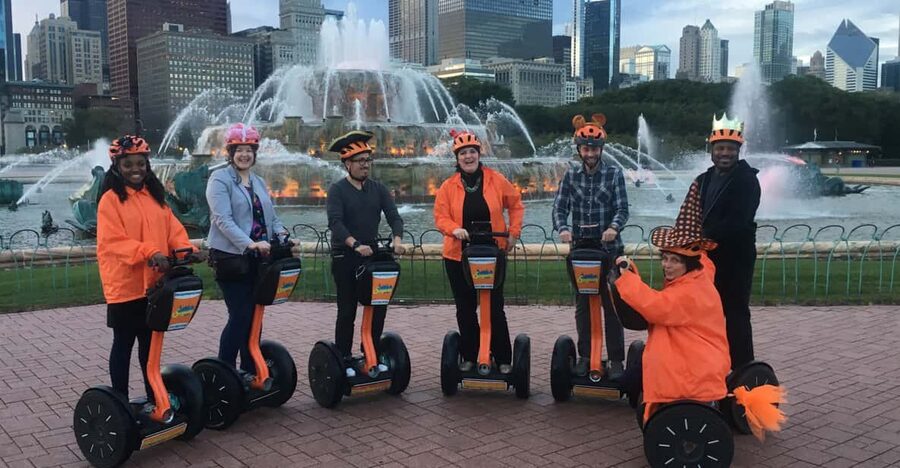 Chicago: Gangsters, Ghosts, and Haunted Hotels Segway Tour - Entering the loop: what this tour really delivers