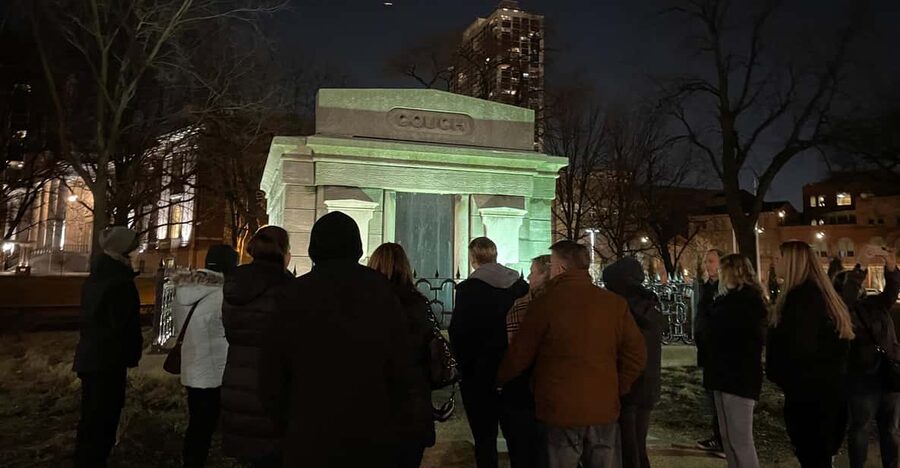 Chicago: Ghost Bus Tour of Haunted Locations - John Hancock Center: trapezoids, rumors, and the urge to look up