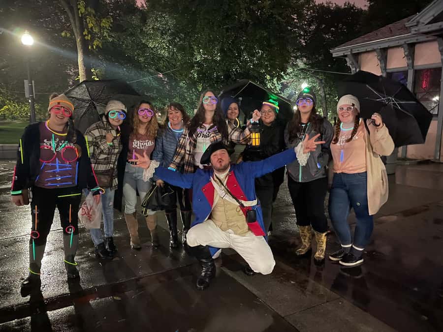 Chicago: Ghosts & Hauntings of the Windy City Walking Tour - Value check for $27: what you get for an hour of walking