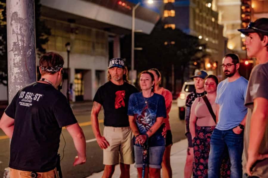 Chicago: Ghosts & Hauntings of the Windy City Walking Tour - Should you book the Chicago: Ghosts & Hauntings of the Windy City Walking Tour?