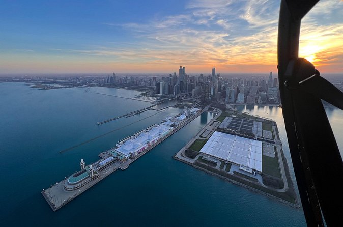 Chicago Helicopter 10-Minute Tour for up to Three Passengers - Should you book the 10-minute Chicago helicopter tour?