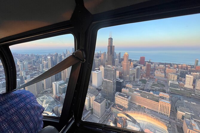 Chicago Helicopter 25-Mile Tour for up to Three Passengers - Weather Reality: When Wind Changes Your Plans