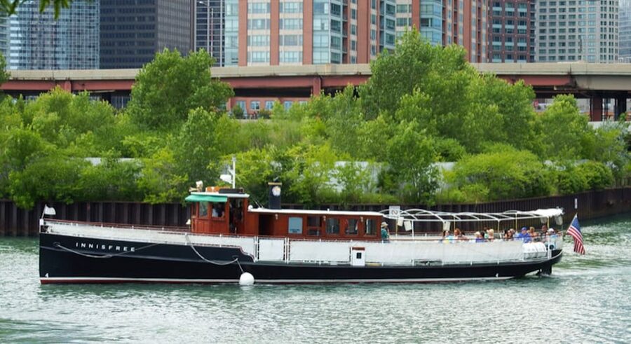 Chicago: Historic Architecture Chicago River Small Boat Tour - Should you book this Chicago River historic architecture small boat tour?
