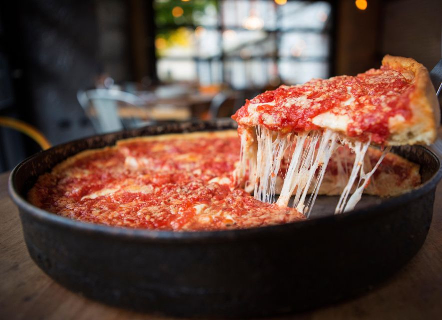 Chicago in a Day: Food & Walk Tour+Free Bike or Kayak Rental - Buckingham Fountain, the Loop, and the Art Institute Edge