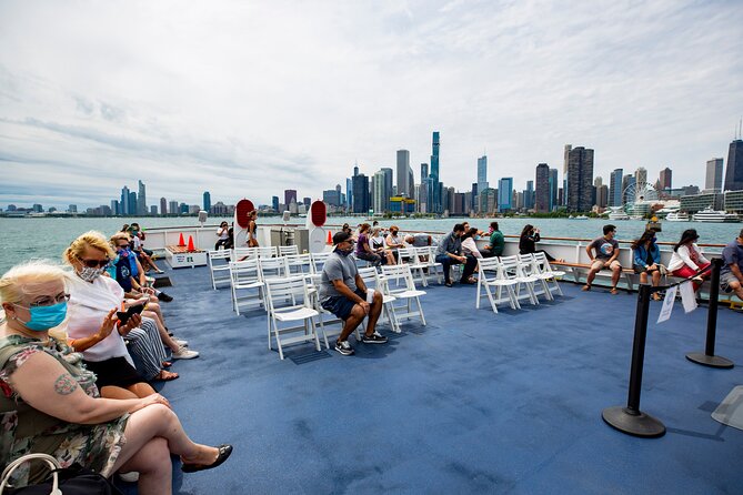 Chicago Lake and River Architecture Tour - Entering Wendella’s dock: timing and what your boarding feels like
