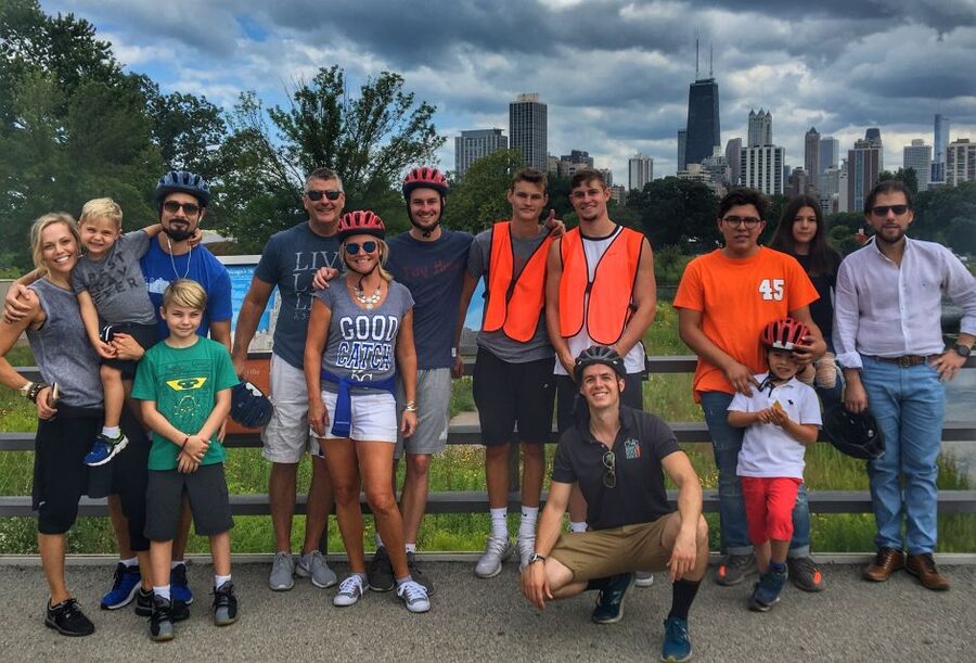 Chicago: Lakefront Neighborhoods Bike Tour - Where You Start: Bobby’s Bike Hike World HQ on Lake Shore Drive